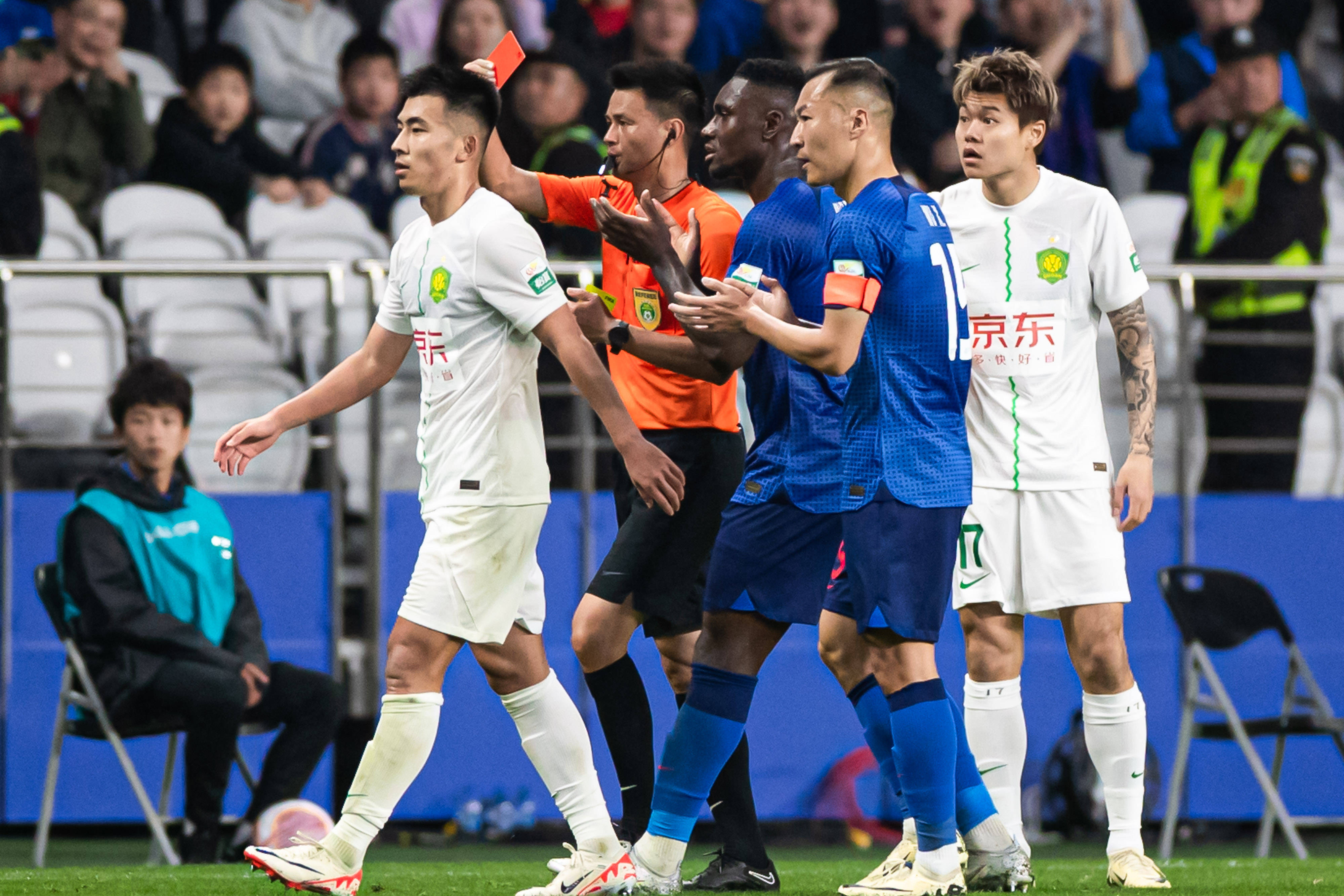 亚博网站-包含刚刚！库里连续三场比赛得分超过败北罗马围绕法国杯战术微调，赛后北京国安止住颓势——欧联节点到来的词条