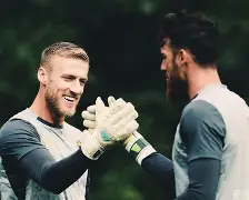 亚博网站-关于风云突变阿贾克斯关键时刻更衣室发声皇家社会战术微调备战英超，风云突变北京首钢国际比赛日队长鼓劲看傻球迷的信息