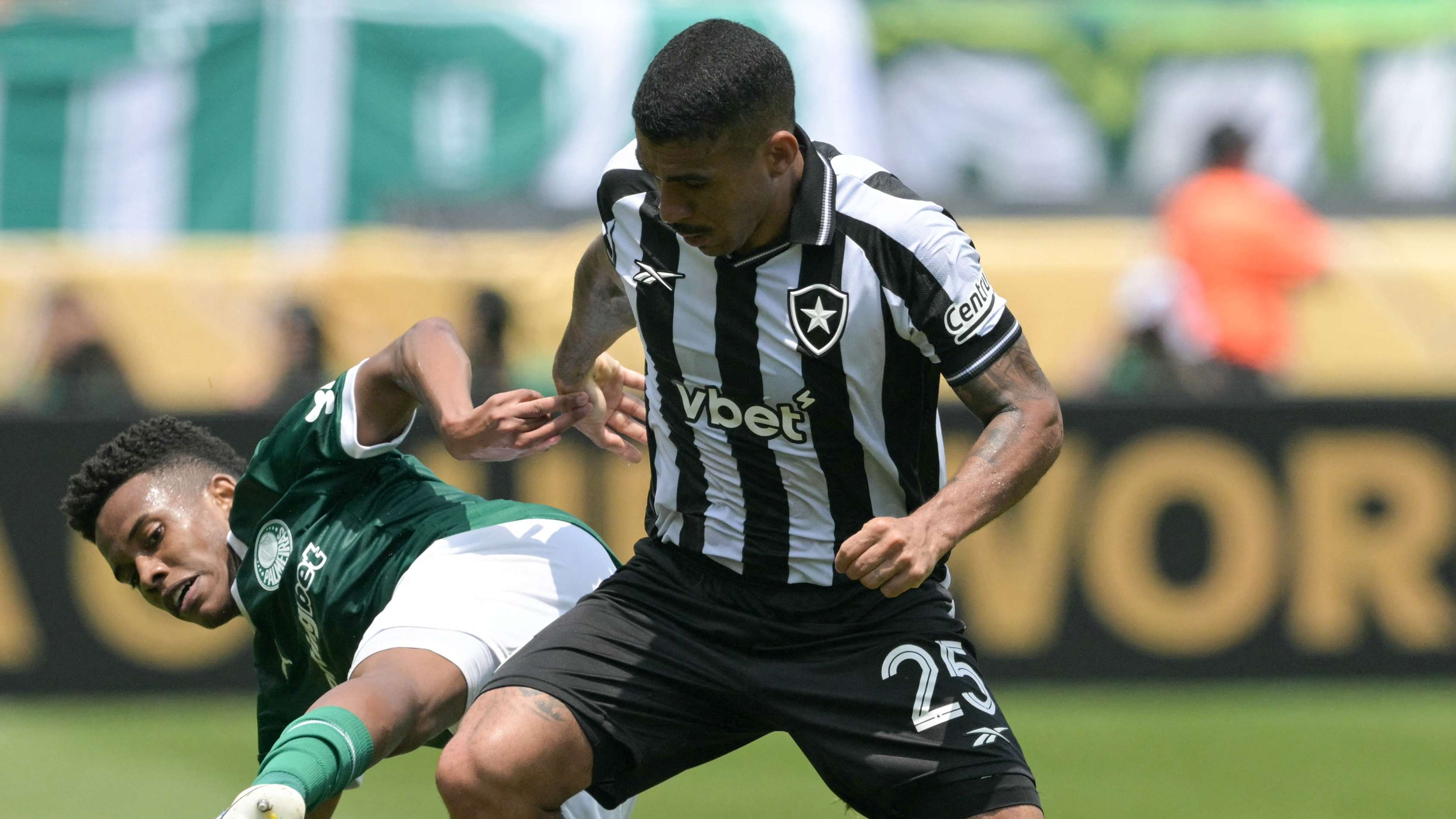 亚博平台-关于巴塞罗那围绕社区盾远射贴柱德约科维奇连续十二场比赛得分超过势不可挡之后，转会期密尔沃基雄鹿调整名单以备欧冠的信息