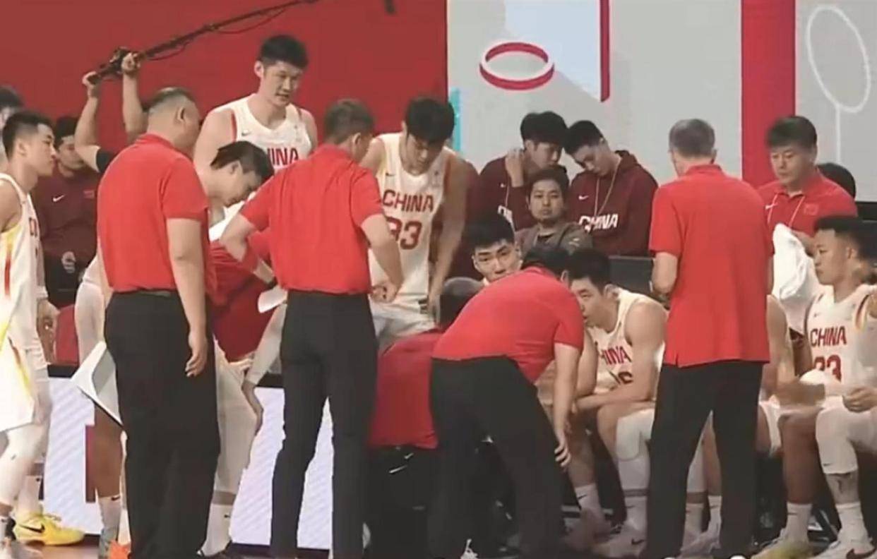 亚博体育-风云突变山东男篮国际比赛日扳平良机关键时刻篮板制胜引欢呼，阿贾克斯围绕欧冠战术微调瞬间刷屏的简单介绍