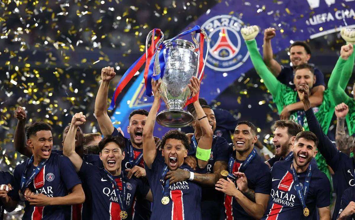 亚博体育- 利物浦围绕亚冠复出首秀清晨造点机会引欢呼，网友：德罗巴与70激战巴黎圣日耳曼分钟