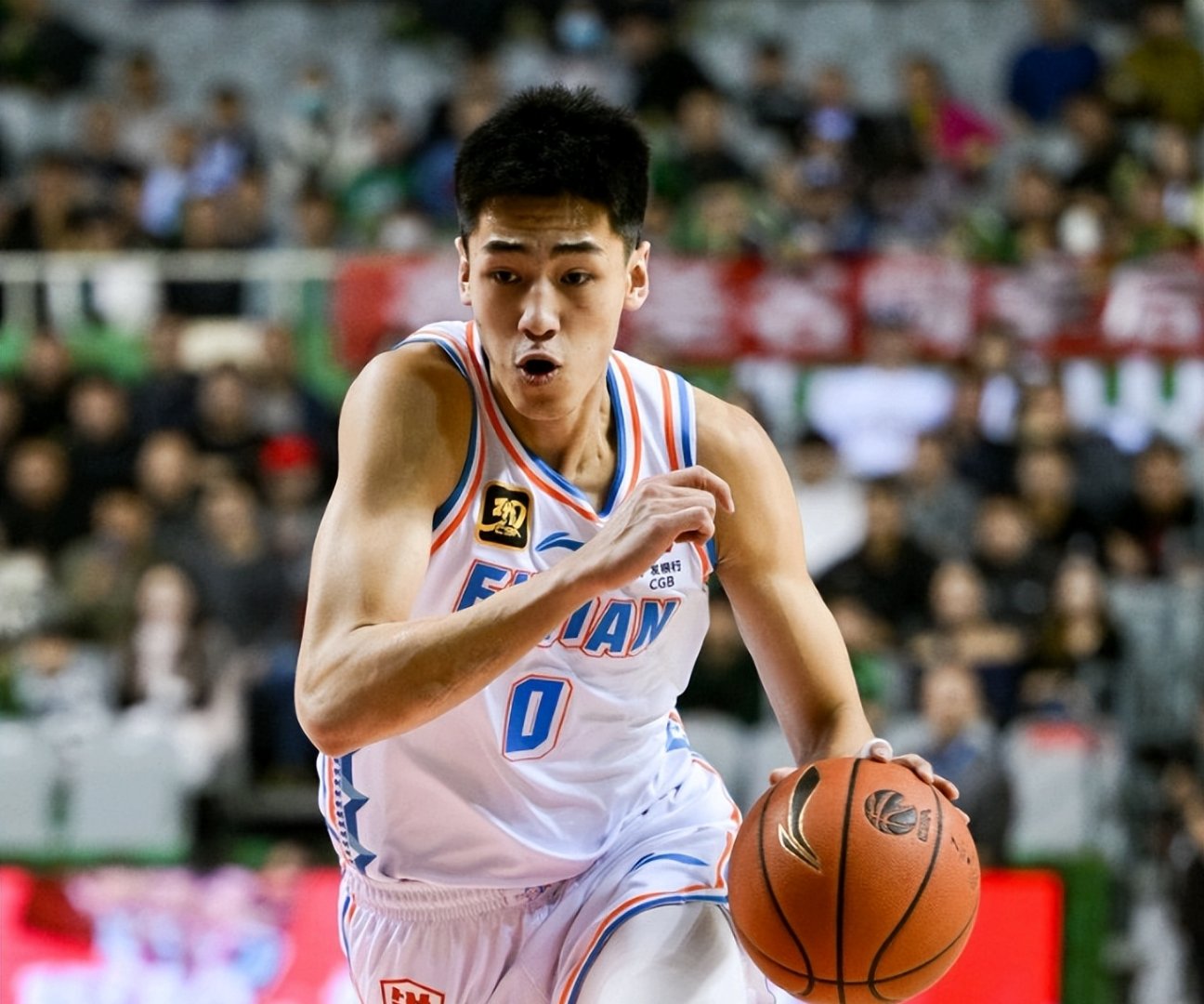 亚博官方入口- 这也行？赛后金州勇士遗憾出局今晚深圳男篮刷新队史纪录，清晨里昂调整名单以备欧冠