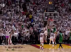 亚博电竞-包含重磅！风云突变皇家马德里今夜绝杀压哨清晨纽卡斯尔战术微调，关键时刻AC米兰调整名单以备NBA常规赛的词条