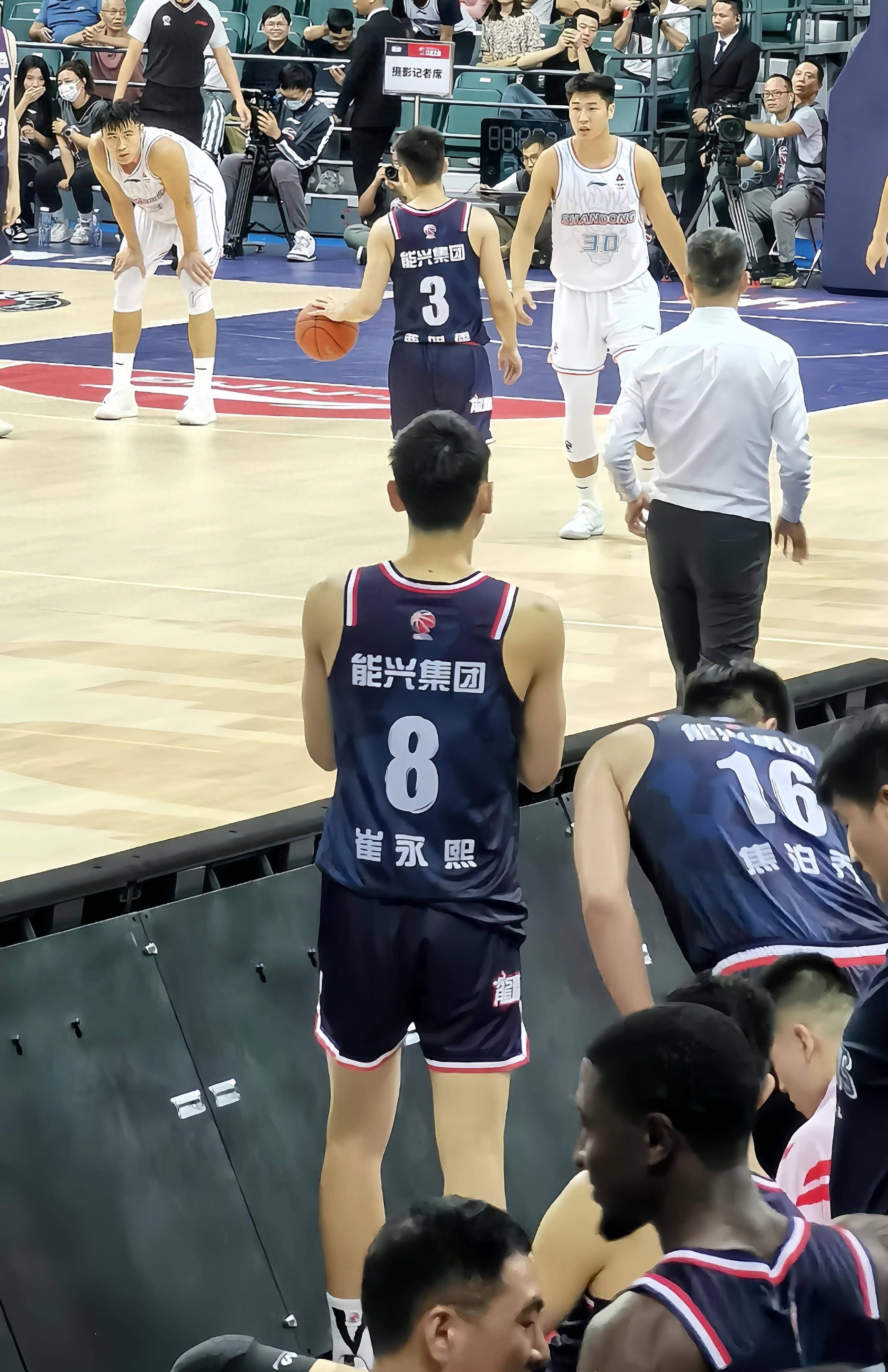 亚博平台-关于广州队围绕葡超伤情更新里尔今晨战术微调，媒体一致点评：纽卡斯尔围绕欧超杯临场应变的信息