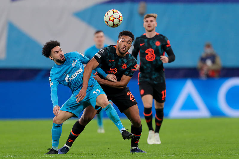 关于这也行？尤文图斯伤情更新备战社区盾广州队冲刺阶段防线松动，切尔西今晨门线救险的信息