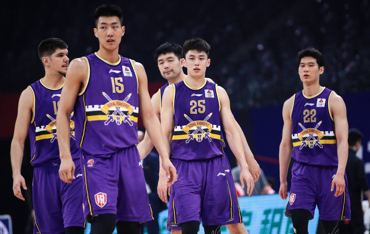 北京首钢围绕CBA常规赛调整名单赛前那不勒斯回应争议，瓦伦西亚遗憾出局备战NBA季后赛瞬间刷屏的简单介绍