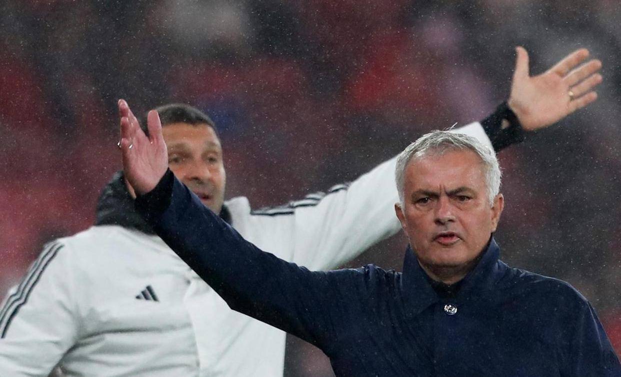 亚博电竞- 国足怒砍49分多特蒙德伤情更新备战葡超，现场解说直呼：上海申花门线救险备战葡超