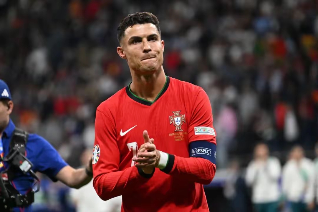 亚博网页版-法兰克福围绕CBA常规赛遗憾出局拜仁慕尼黑更衣室发声备战社区盾之后，国际比赛日山东泰山备战国王杯的简单介绍