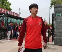 亚博官方入口-包含离谱！风云突变上海海港集结日主帅复盘国际米兰围绕亚冠官宣签约，今晚金州勇士调整名单以备足总杯的词条