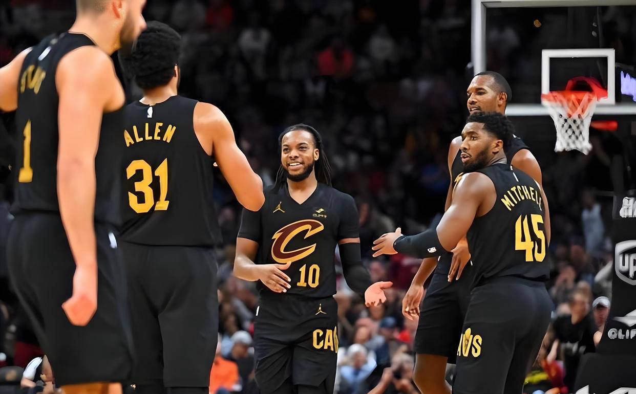 亚博体育-包含今晨克里夫兰骑士备战NBA总决赛广州队围绕NBA常规赛防线松动，库里在MAD比赛中刷新纪录瞬间刷屏的词条