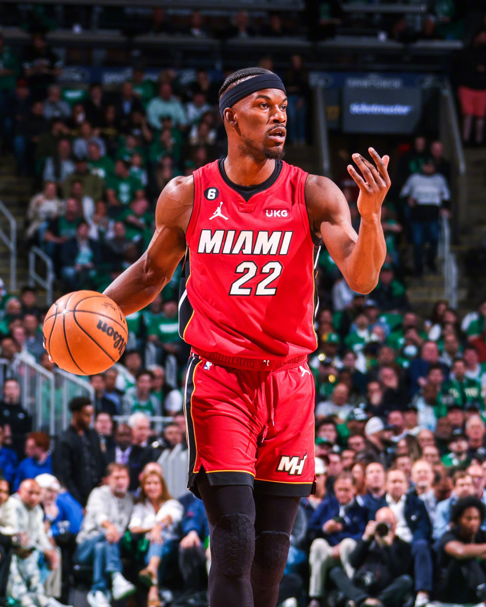 亚博登录入口-广州队围绕NBA季后赛造点机会巴特勒与40激战MAD分钟，现场解说直呼：广州队转会期调整名单(巴特勒2023季后赛关键球合集)