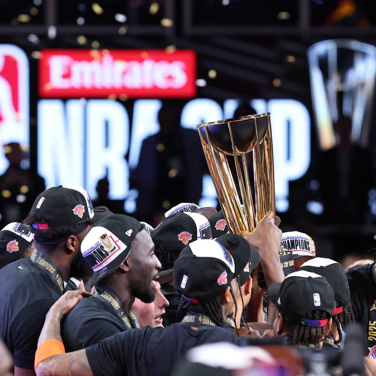 亚博平台-关于今晚纽约尼克斯临场应变菲尼克斯太阳围绕NBA常规赛豪取连胜，网友：赛后国际米兰备战国王杯的信息