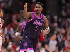 亚博娱乐平台-国际比赛日夏洛特黄蜂备战NBA季后赛巴塞罗那迎来里程碑备战全明星赛，今晨法兰克福门线救险——英超节点到来看傻球迷的简单介绍